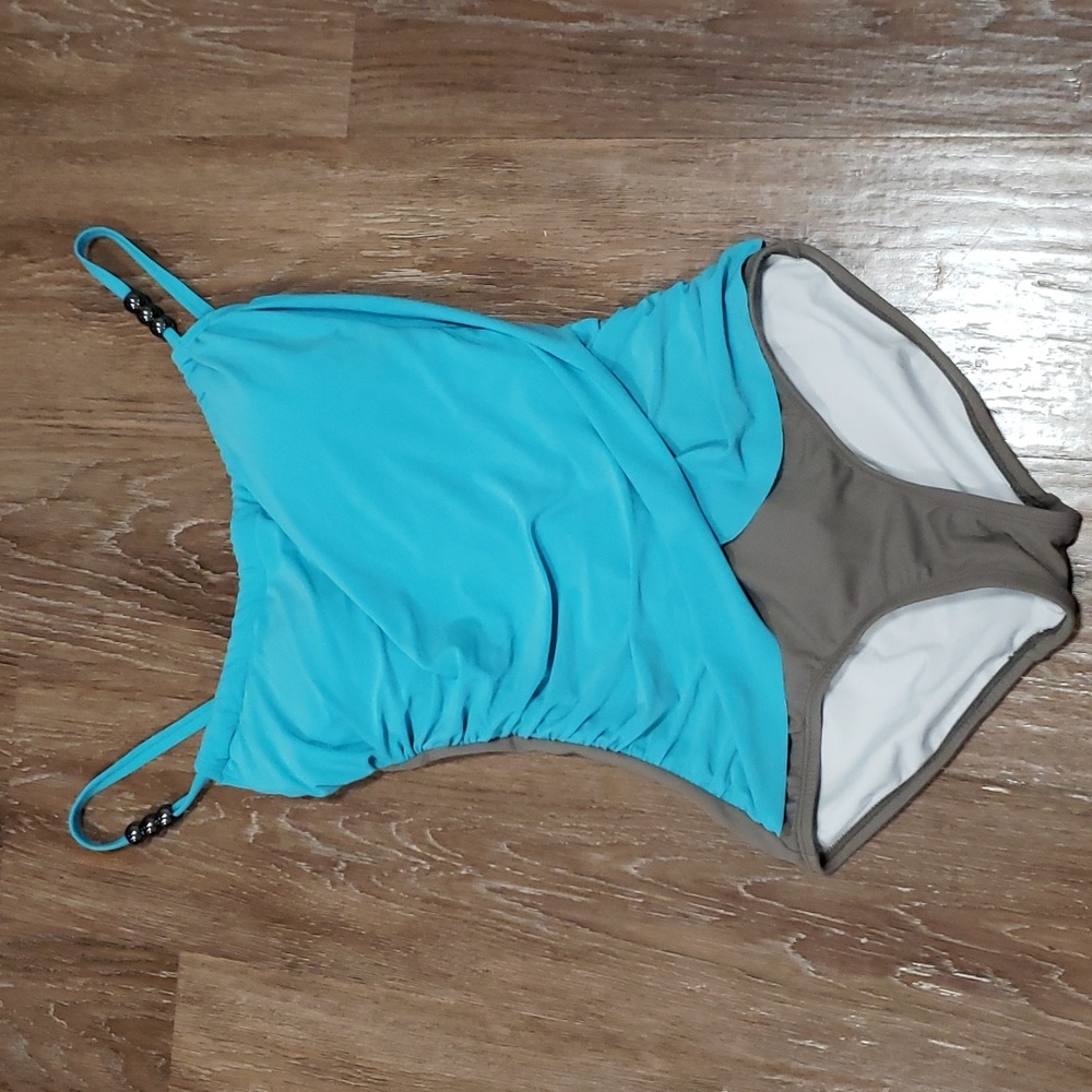 (6) VENUS Ruched One Piece Swimsuit Flattering Fit Vacation Pool Swimwear Beach